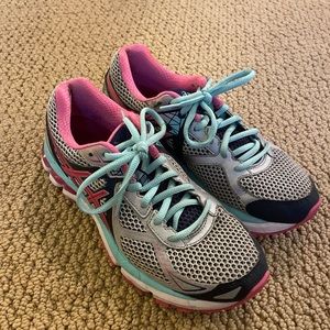 ASICS GT 2000 Running Shoe Size 8